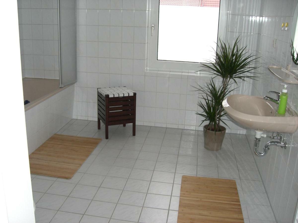 Zimmervermietung Schoenfliesser Stuben Auch Fuer Monteure أيزِنهوتِنشتات المظهر الخارجي الصورة